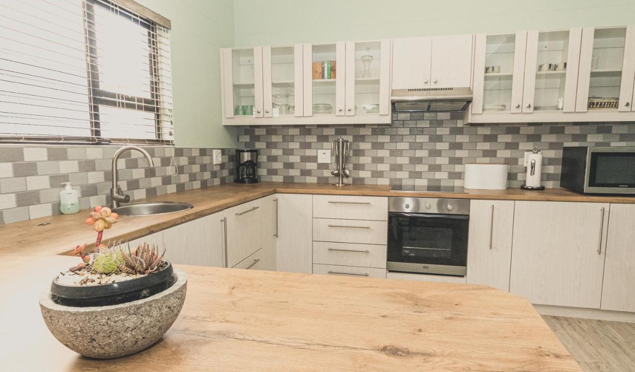 Salty Corner Cottage Суакопмунд Екстериор снимка