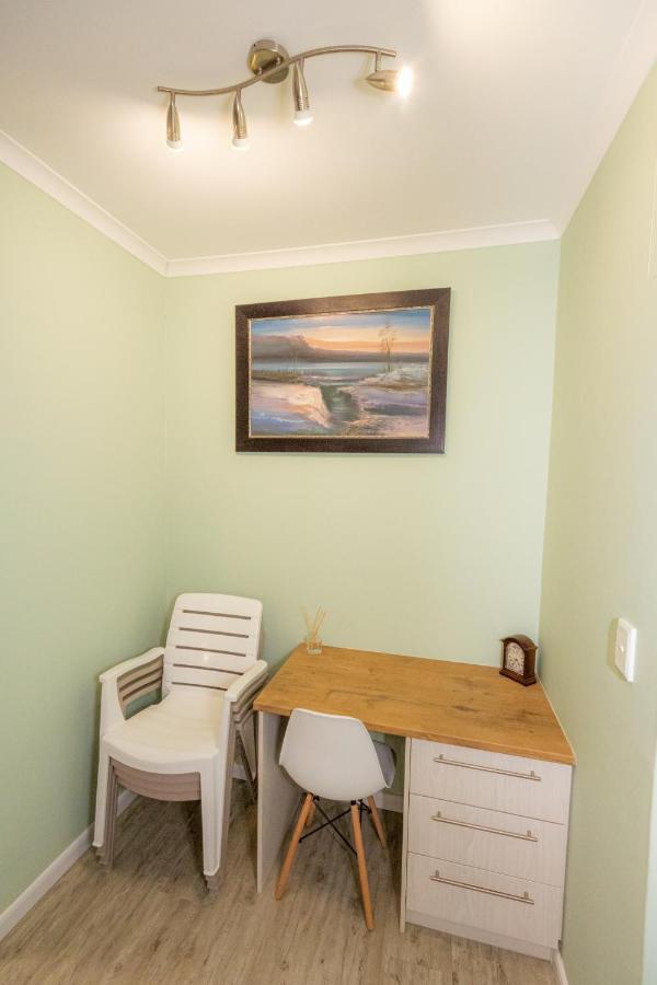 Salty Corner Cottage Суакопмунд Екстериор снимка