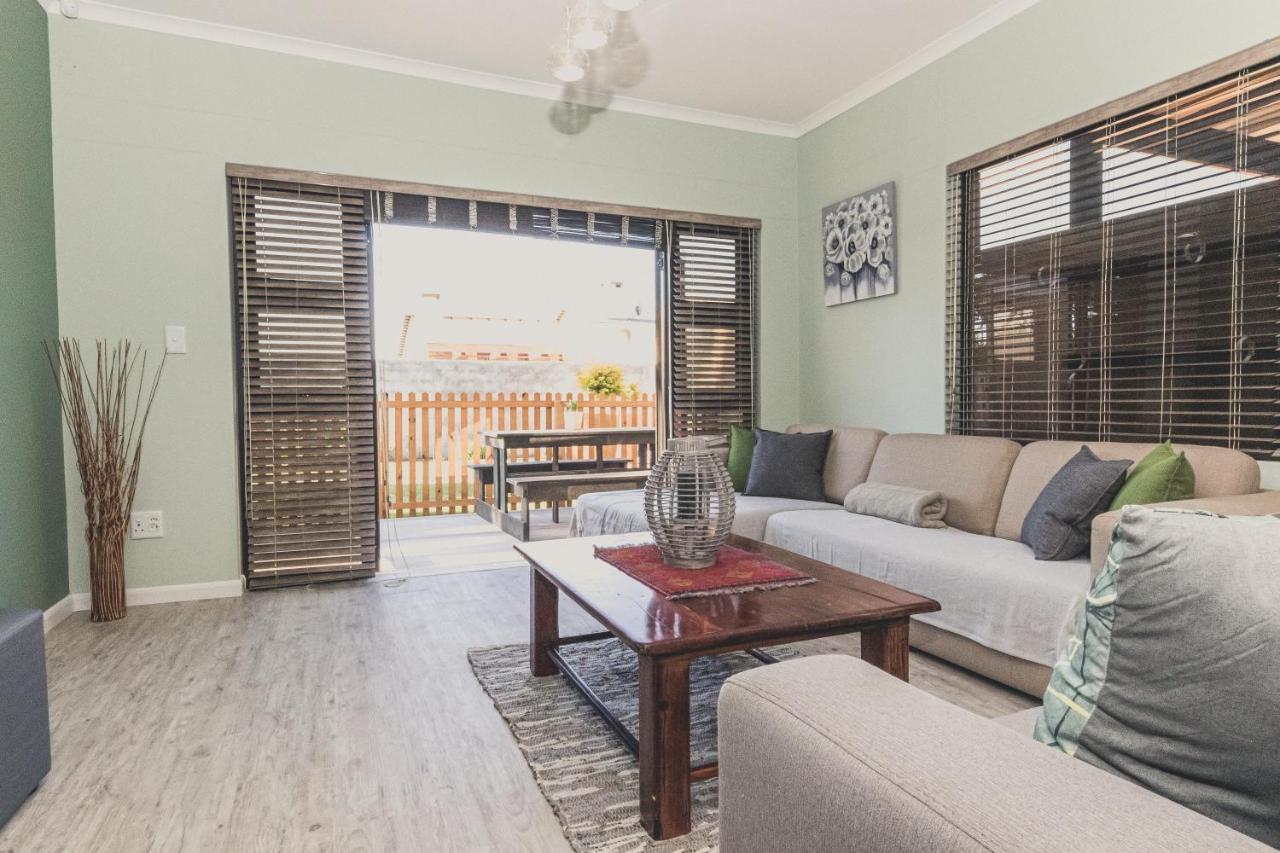Salty Corner Cottage Суакопмунд Екстериор снимка